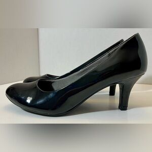 Life Stride Black, Patent Leather Heels, Size 9.5